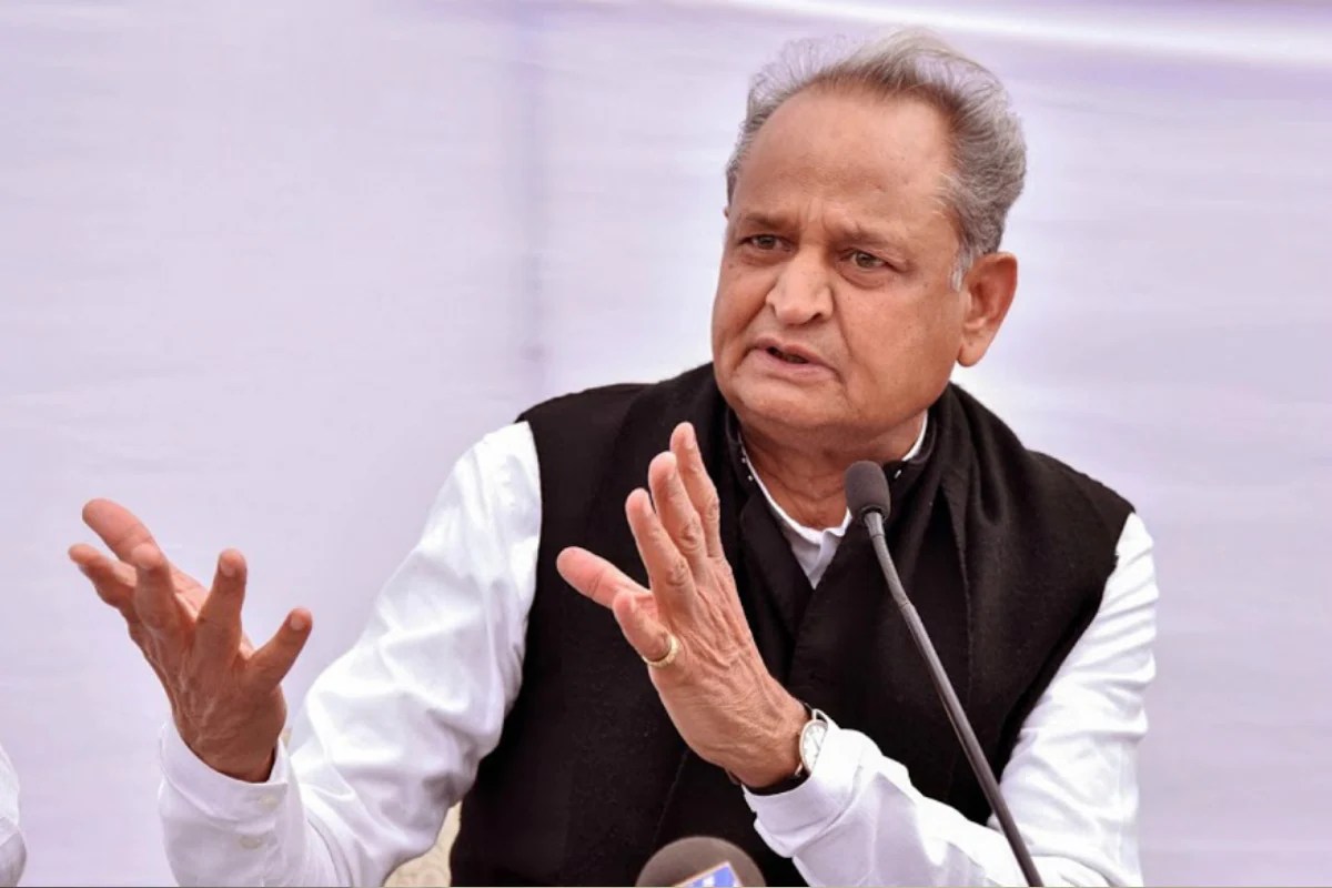 కరోనా మహమ్మారి చిన్నాపెద్దా తేడా లేకుండా అందరినీ కమ్మేస్తోంది.