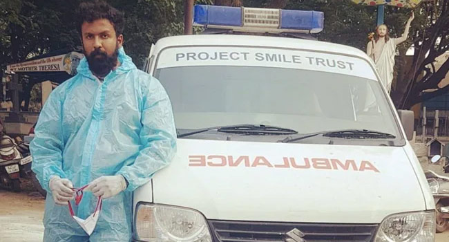 అంబులెన్స్ డ్రైవర్ గా మారిన కన్నడ హీరో అర్జున్