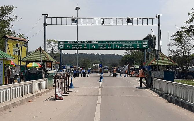 భారత సరిహద్దులో 22 మార్గాలను మూసేసిన నేపాల్‌!..