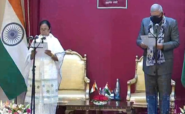 బెంగాల్ సీఎం గా మమత ప్రమాణస్వీకారం