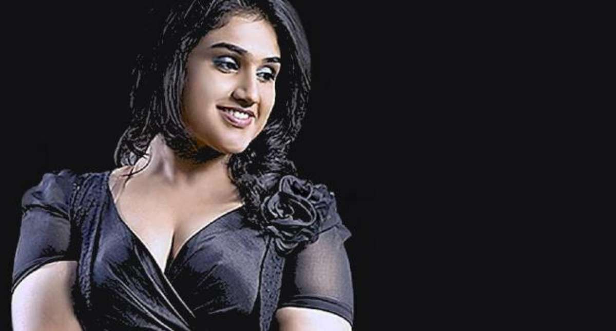 మూడు పెళ్ళిళ్ళూ పెటాకులైనా జీవితానికి ఎదురీదిన వనిత!..
