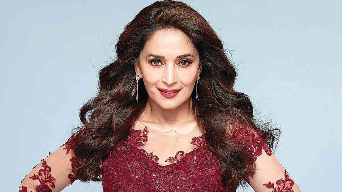 డాన్సింగ్ క్వీన్  పుట్టిన రోజు నేడు !!