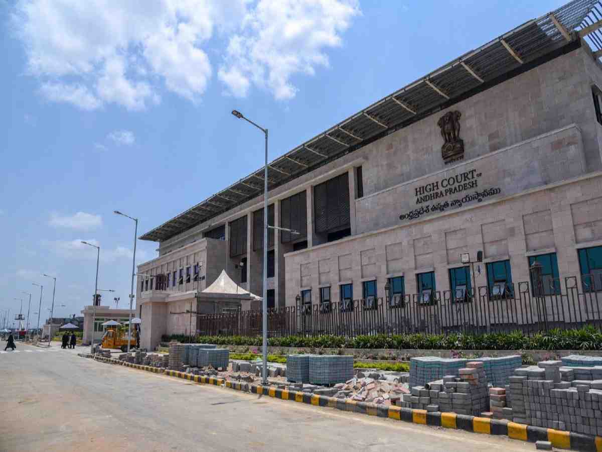 సంగం డెయిరీ వ్యవహారంలో హైకోర్టు షాక్!..