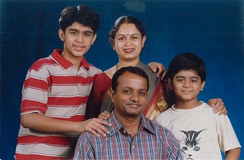 బిగ్‌బాస్ తెలుగు-4 విన్న‌ర్ అభిజిత్ త‌ల్లికి క‌రోనా పాజిటివ్‌!..