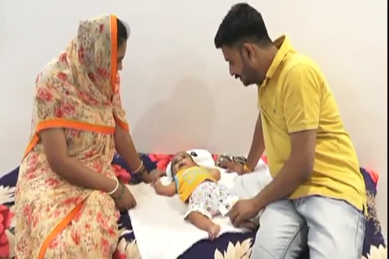 చిన్నారికి ప్రపంచంలోనే అరుదైన వ్యాధి, 16 కోట్ల రూపాయల ఇంజెక్షన్ ఇచ్చారు