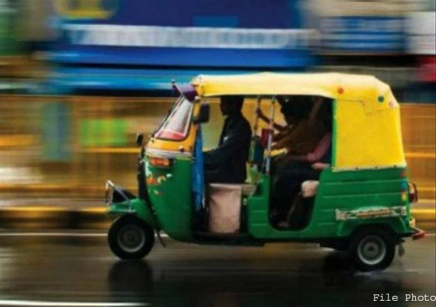 సూపర్‌ స్ర్పెడర్లకు ఈ నెల 28 నుంచి టీకాలివ్వాలని తెలంగాణా సర్కారు నిర్ణయం!..