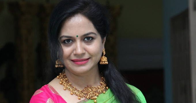బయటకు ఎక్కడికీ వెళ్లకండి, నేను పాటలు పాడి వినిపిస్తా-సునీత