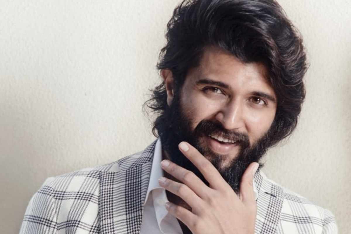 అభిమాన రౌడీ టీజర్ రిలీజ్ వాయిదా?..