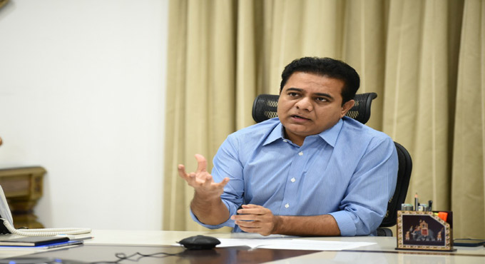 వ్యాక్సిన్ తయారయ్యేది హైదరాబాద్ లో కానీ.. కేంద్రంపై కేటీఆర్ సీరియస్