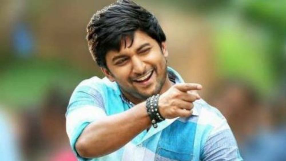 బాలీవుడ్ వైపు చూస్తోన్న పిల్ల జమీందార్!..