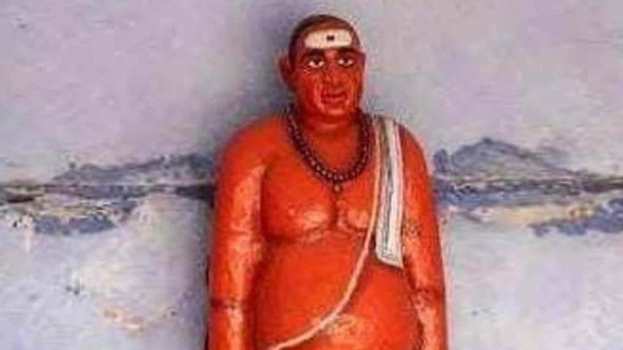 ఆ ఊరికి పూజారే దేవుడు! పూజారికి విగ్రహం! ఎక్కడో తెలుసా?