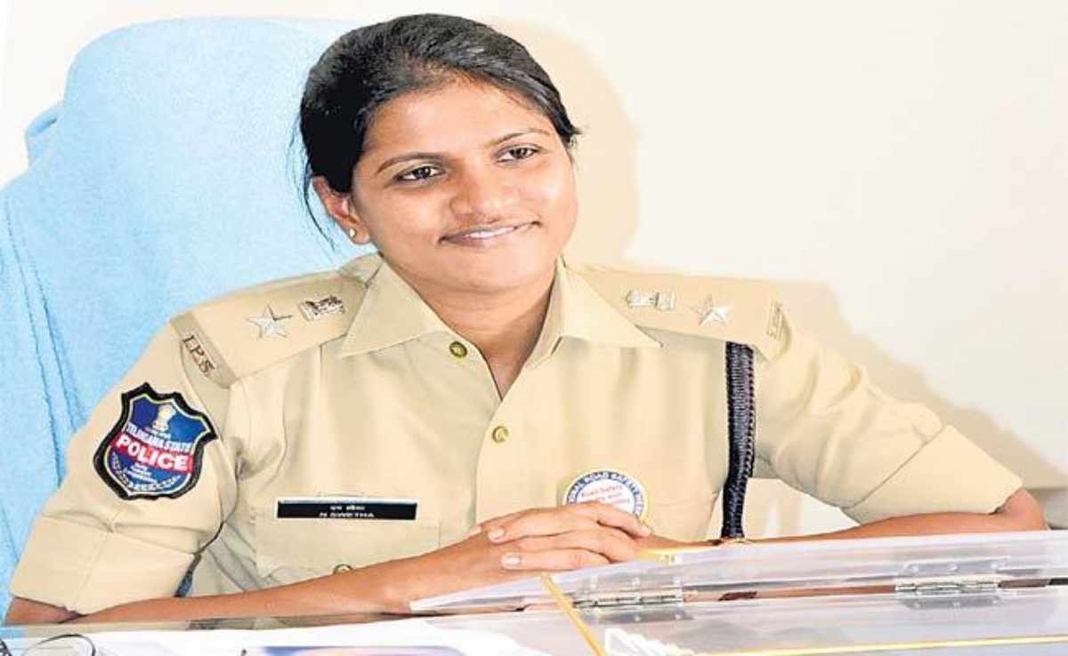 రక్తదానంలో మహిళలూ ముందుంటున్నారు : ఐపీఎస్ ఆఫీసర్ ఎన్.శ్వేత