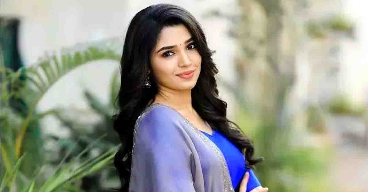 బేబ‌మ్మకి  బాలీవుడ్ ఛాన్స్! ఏ హీరో పక్కనో తెలుసా?