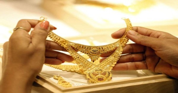 భారీగా తగ్గిన బంగారం, వెండి ధరలు