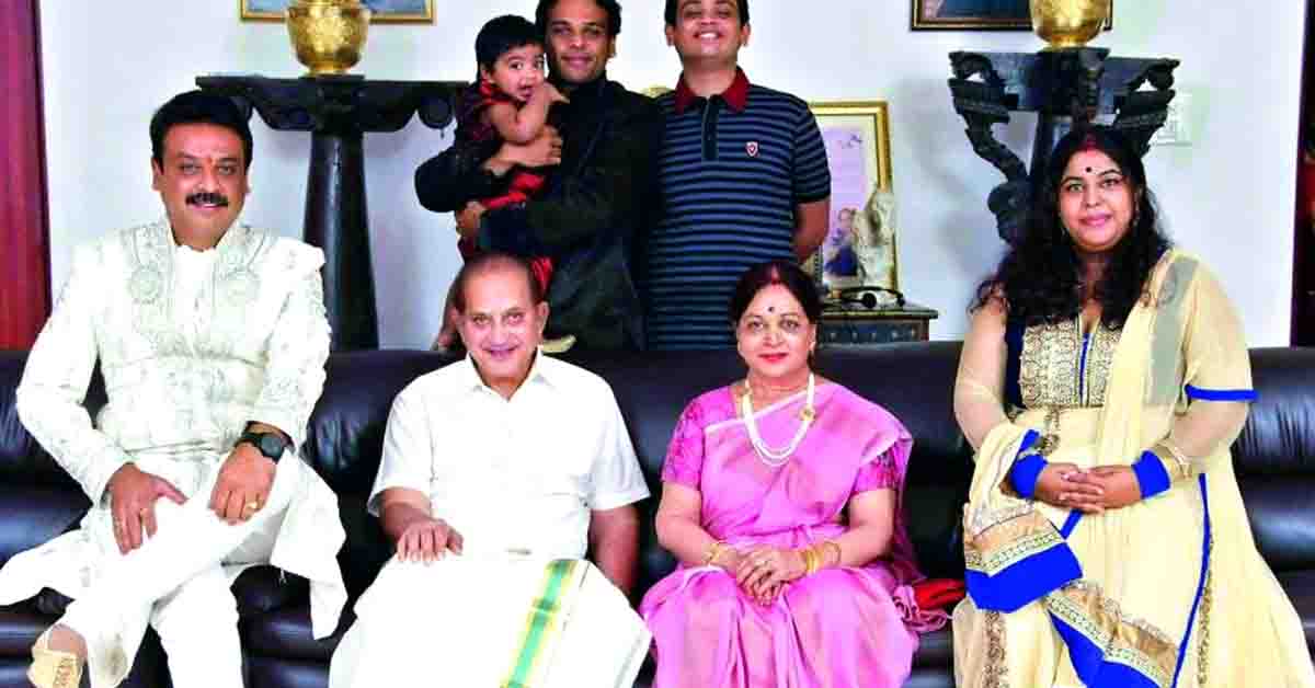 విజయనిర్మలగా బయోపిక్ లో  నటించే హీరోయిన్!?