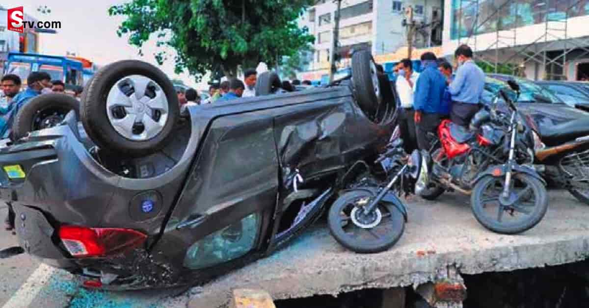 షోరూం మొదటి అంతస్తు నుంచి గాల్లోకి ఎగిరిన కారు!..