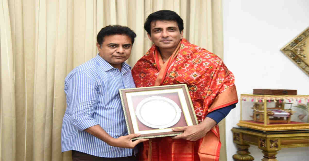 మంత్రి కేేటీఆర్ అంటే ప్రత్యేక గౌరవం- సోనూసూద్