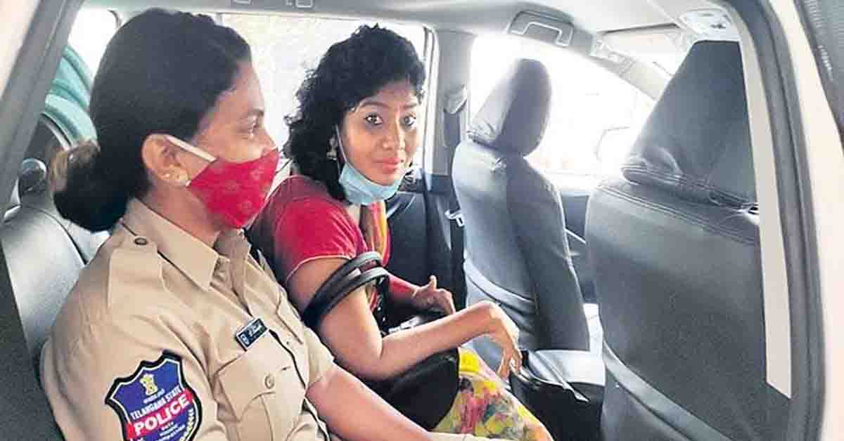 బన్నీవాసుపై ఆరోపణలు చేసిన సునీత బోయ అరెస్ట్