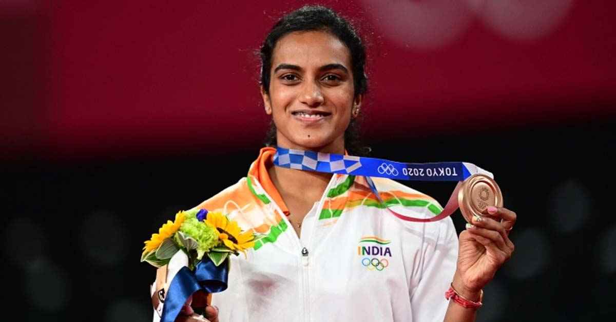 పీవీ సింధు ఫోటోని వాడేసుకున్నందుకు లీగల్ నోటీసులు!!..