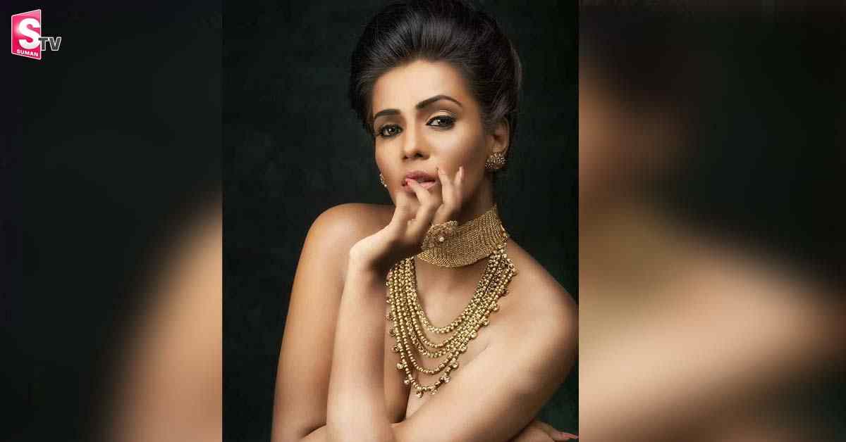 కొంప ముంచిన ట్వీట్ – తమిళ బ్యూటీ క్వీన్ మీరా మిథున్‌  అరెస్ట్‌!..
