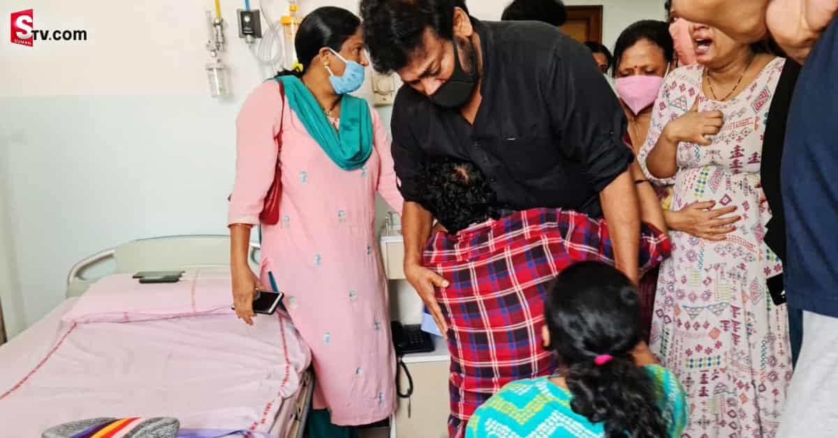 చిరంజీవి కాళ్ళపై పడి ఏడ్చేసిన ఉత్తేజ్.. మెగాస్టార్ సైతం కన్నీరు