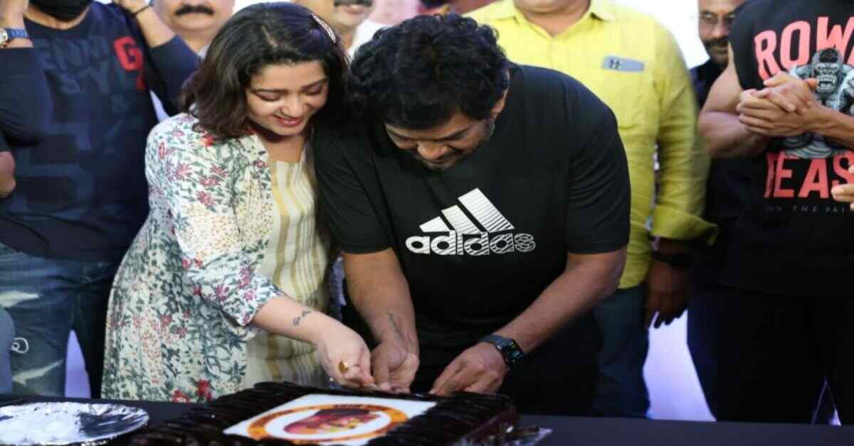 పూరికి బర్త్ డే విషెస్, ధాంక్స్ చెబుతుందేమో ఛార్మీ.. అసలేంటి విషయం
