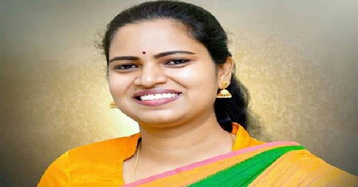 ఏపీ మహిళా ఎమ్మెల్యేకు తెలంగాణ యువకుడు వీరాభిమాని, ఏకంగా చేతిపై ఆమె