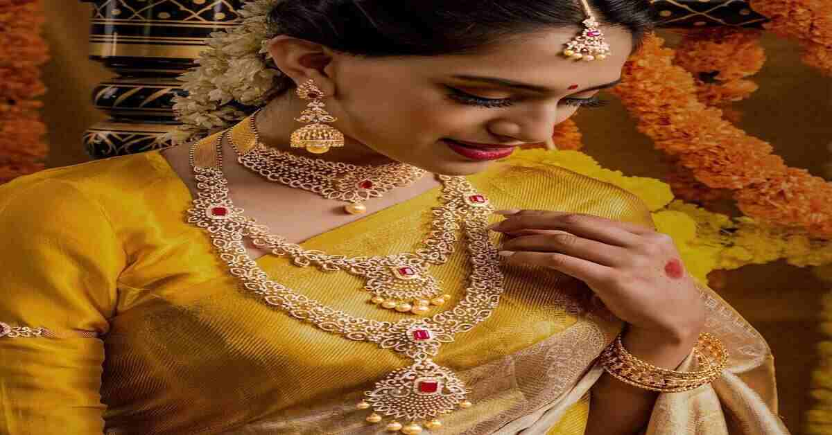 ఈరోజు హైదరాబాద్ లో తగ్గిన బంగారం, స్వల్పంగా పెరిగిన వెండి