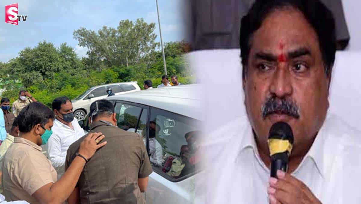 బ్రేకింగ్ : మంత్రి ఎర్రబెల్లి కాన్వాయ్ కి తప్పిన పెను ప్రమాదం!