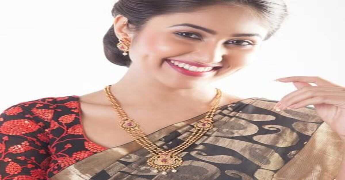 హైదరాబాద్ లో స్వల్పంగా పెరిగిన  బంగారం, వెండి  ధర