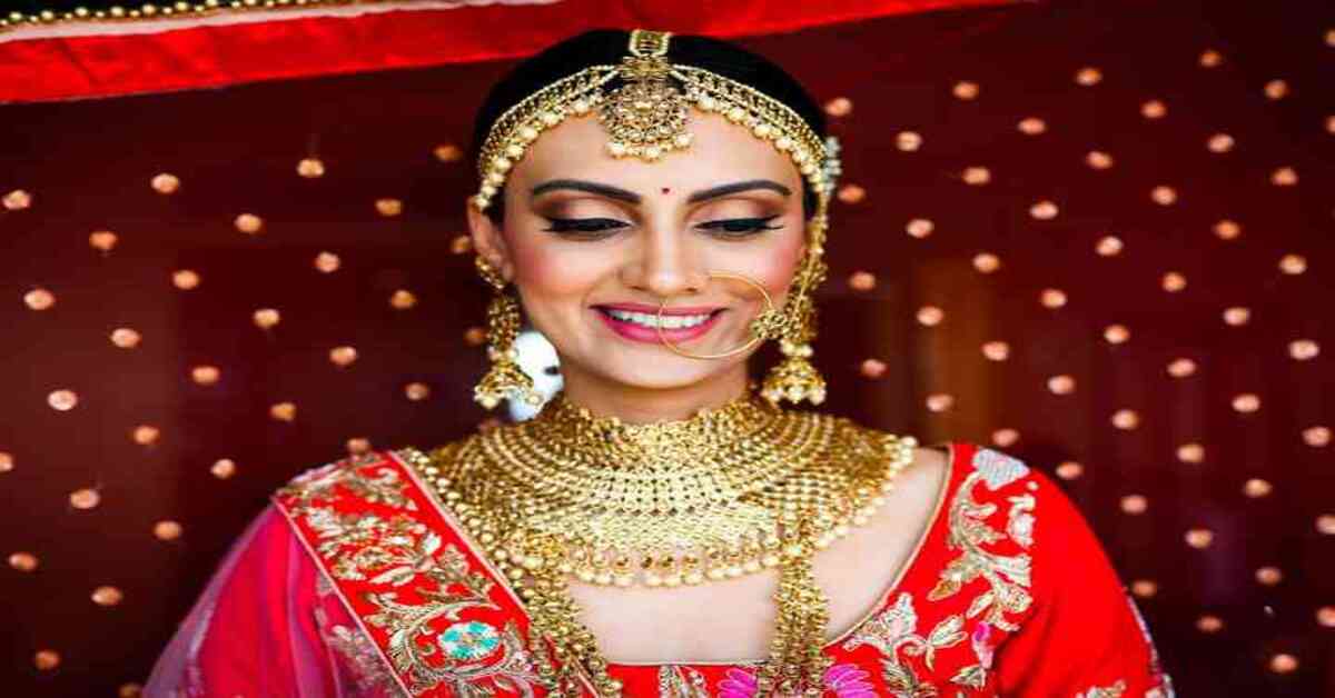 హైదరాబాద్ లో స్థిరంగా బంగారం ధర, కాస్త పెరిగిన వెండి