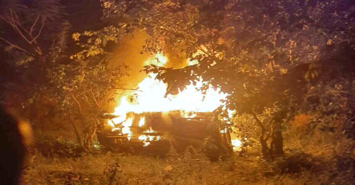 మంటల్లో కారు, నిండు గర్భిణి సజీవ దహనం