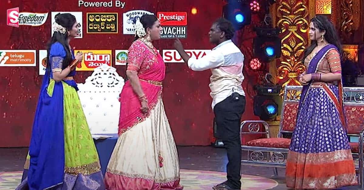 జబర్దస్త్ స్టేజ్ పై గొడవ..రోజాపై అరిచేసిన ఇమ్మాన్యుయెల్! వీడియో వైరల్!