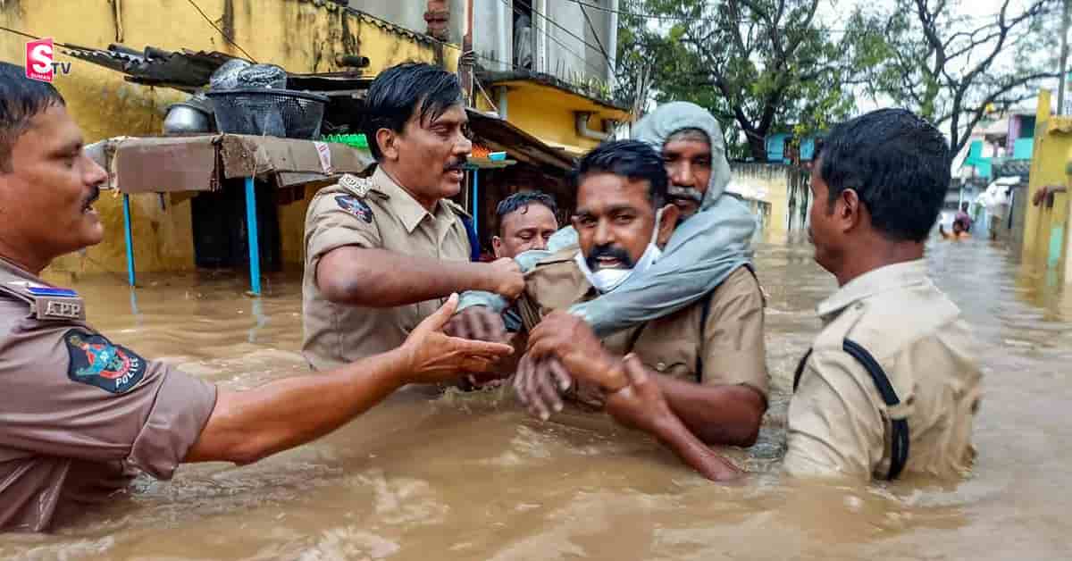 వరదల దెబ్బకు జలసీమగా మారిన రాయలసీమ!