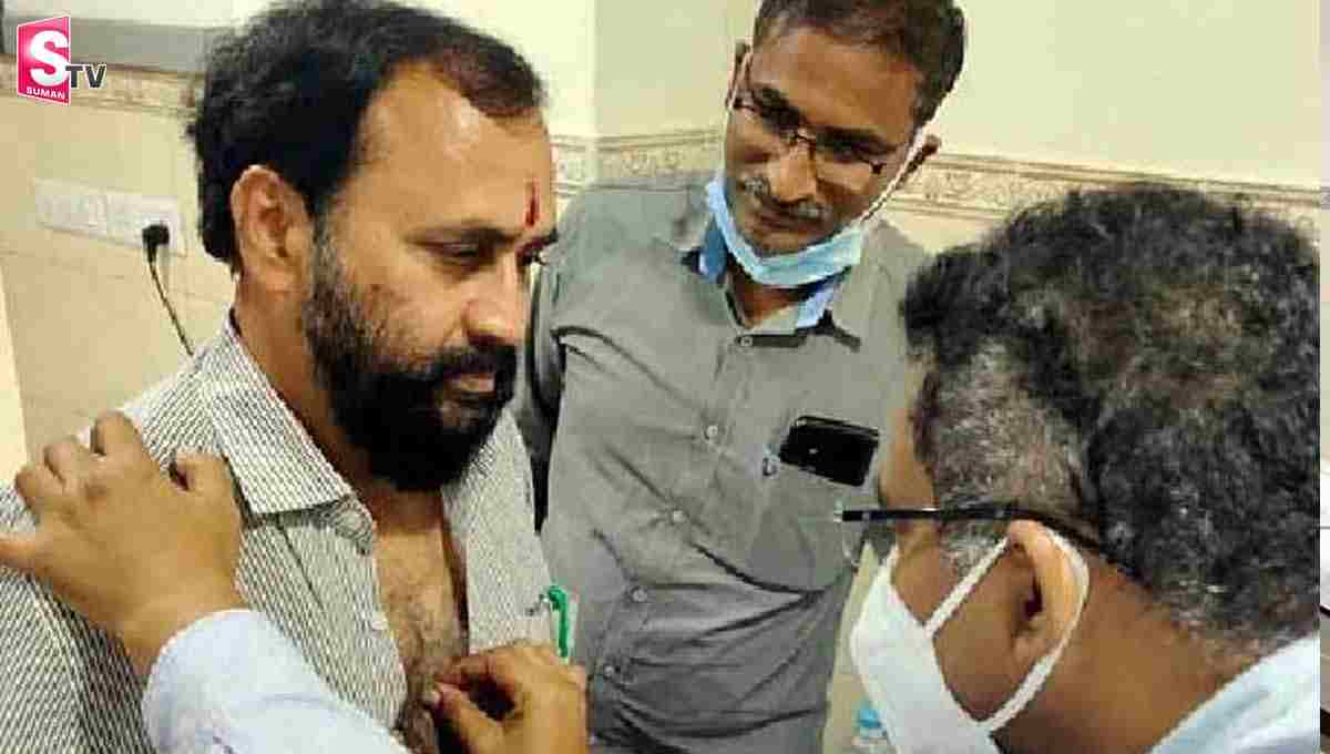 వైసీపీ ఎమ్మెల్యే ఆళ్ల రామకృష్ణారెడ్డి కి అస్వస్థత.. ఆస్పత్రిలో చేరిక