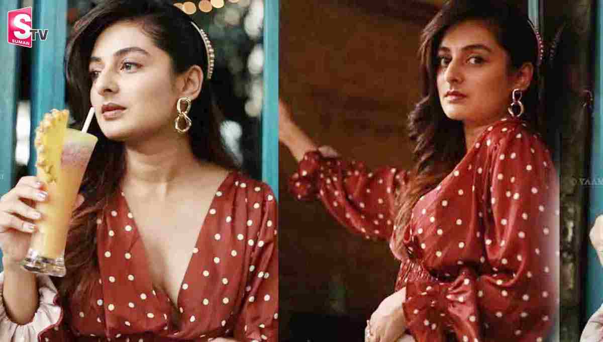 దృశ్యం ఫేమ్ ఎస్తేర్ అనిల్ లుక్ అదుర్స్!