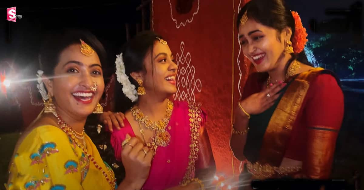 దీపావళి స్పెషల్ సాంగ్ లో యాంకర్ లాస్యతో స్టెప్పులేసిన అమృత