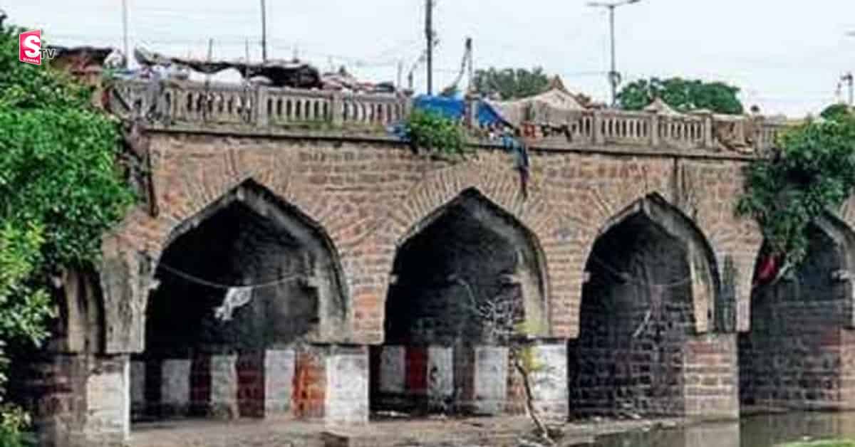 లవ్ స్టోరీ పురానాపూల్ వంతెనకు పూర్వవైభవం