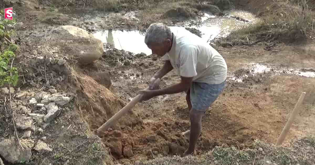 30 ఏళ్లు శ్రమించి సొంతూరికి నీరిచ్చిన ఘనుడు!