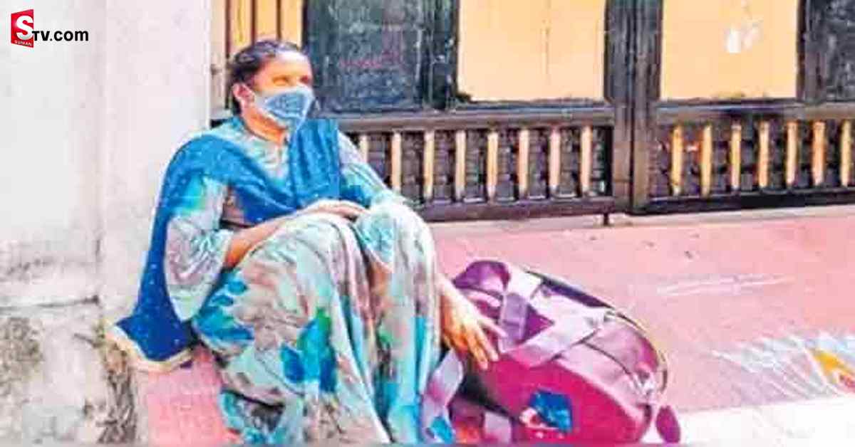 భర్త ఇంటి ముందు ఒంటరి పోరాటం! ఈ అభాగ్యురాలి కథ వింటే కన్నీళ్లు ఆగవు