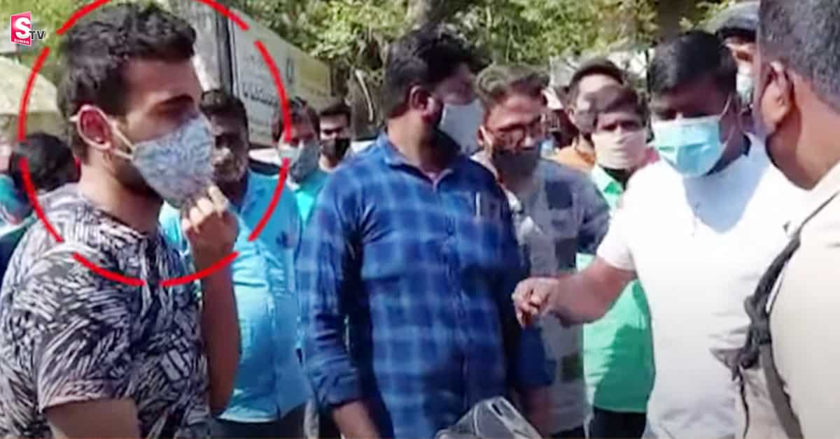 సీఐ కొడుకు బైక్ ఆపిన కానిస్టేబుల్‌! హెల్మెంట్ అడిగాడని దాడి!