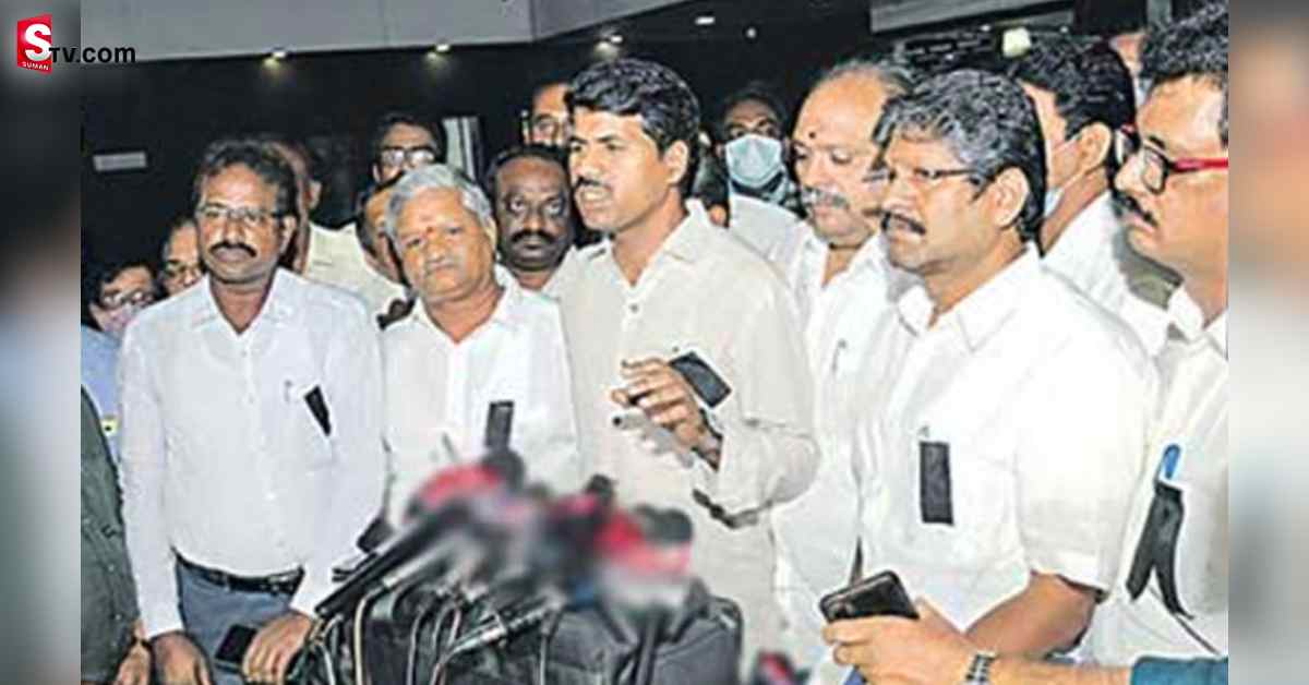 పీఆర్సీ జీవోల్ని ఆమోదించిన ఏపీ కేబినెట్‌.. ఉద్యోగుల నిర్ణయం ఏంటంటే