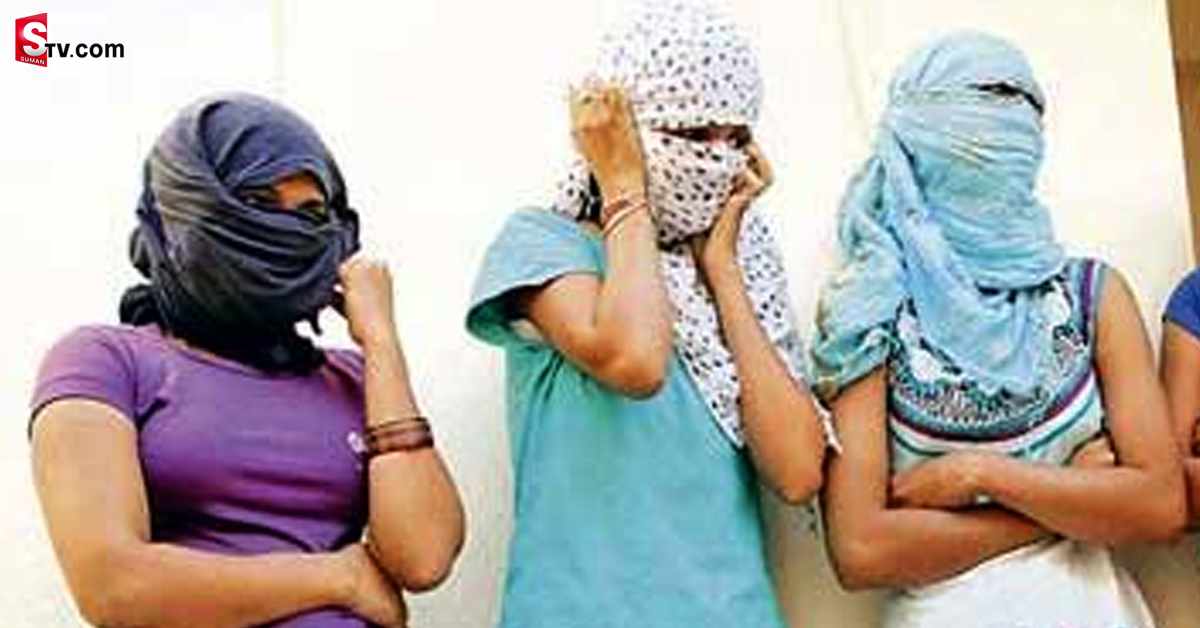 సిటీ లో హైటెక్‌ వ్యభిచారం, ఏడుగురు అరెస్టు
