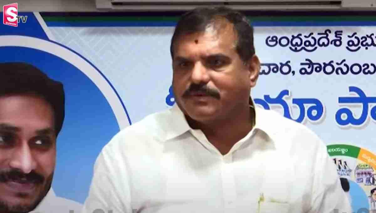 కొత్త జీవోల ప్రకారమే ఉద్యోగులకు జీతాలు!: మంత్రి బొత్స సత్యనారాయణ