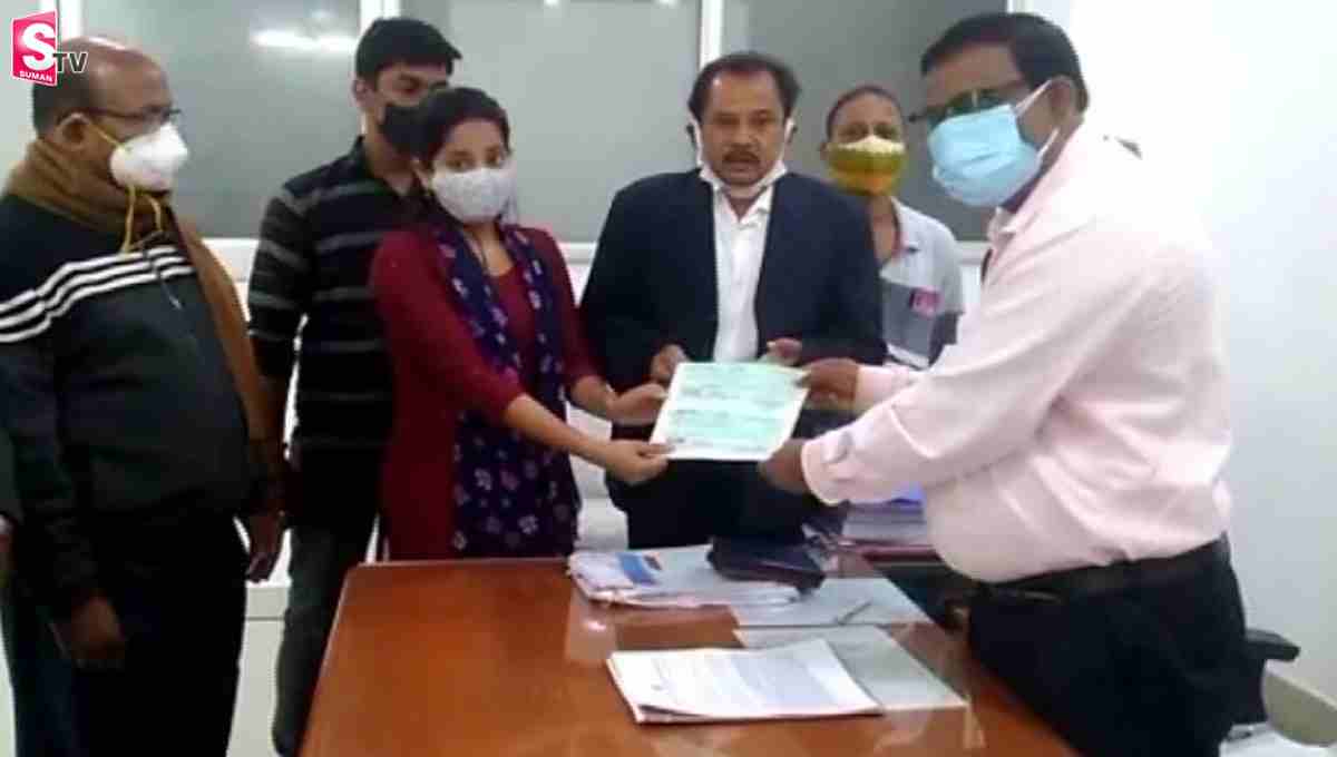 కరోనాతో భర్త మృతి.. మంచితనం చాటుకున్న భార్య!