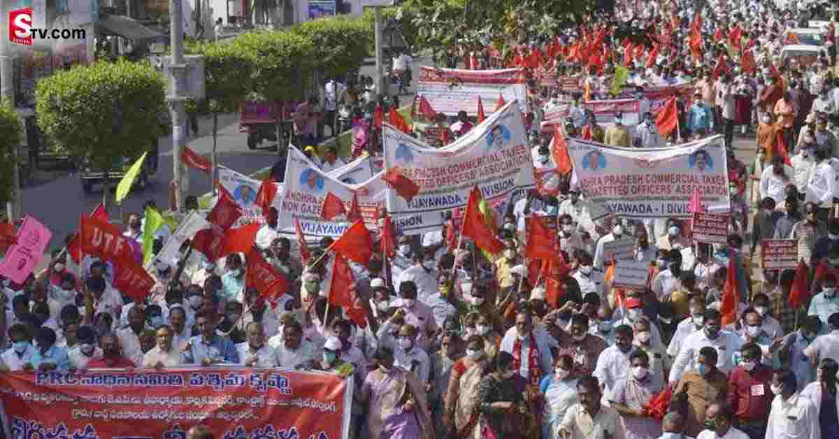 ‘చలో విజయవాడ’ సక్సెస్‌ అవ్వడానికి వారే కారణమా..?