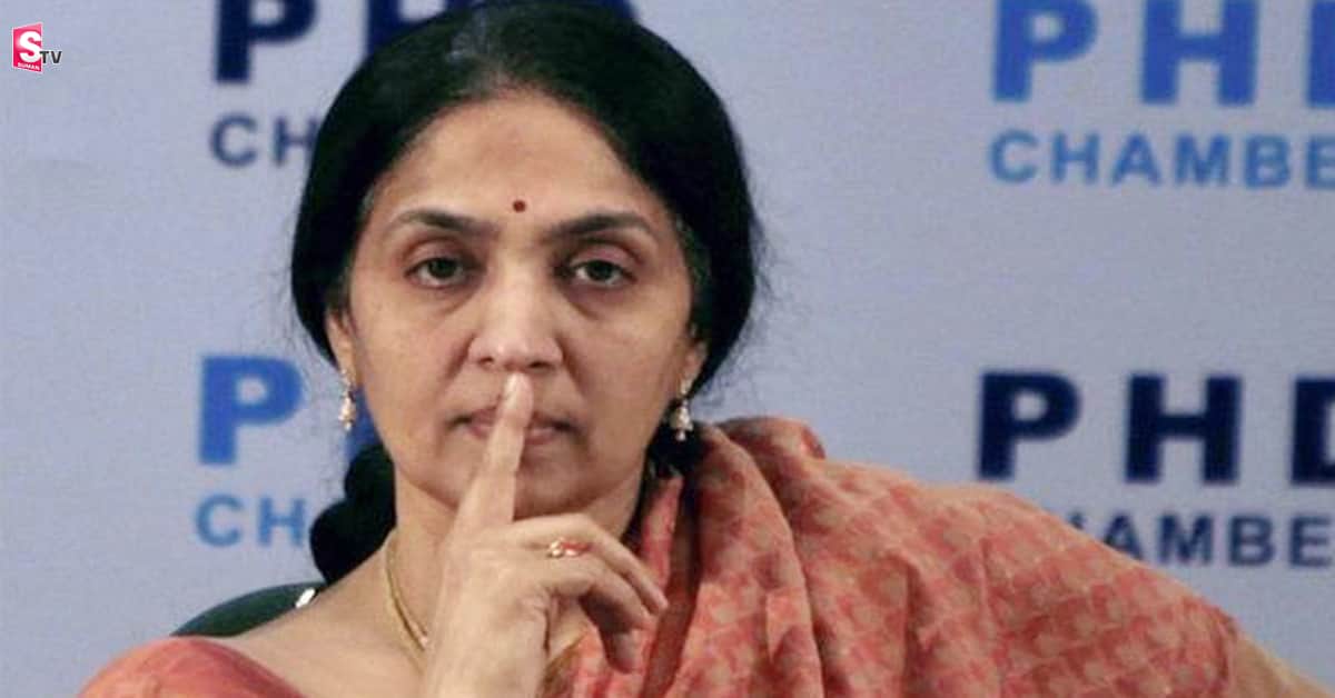 చిత్రా రామకృష్ణపై IT దాడులు! బయటపడ్డ హట్ చాటింగ్!