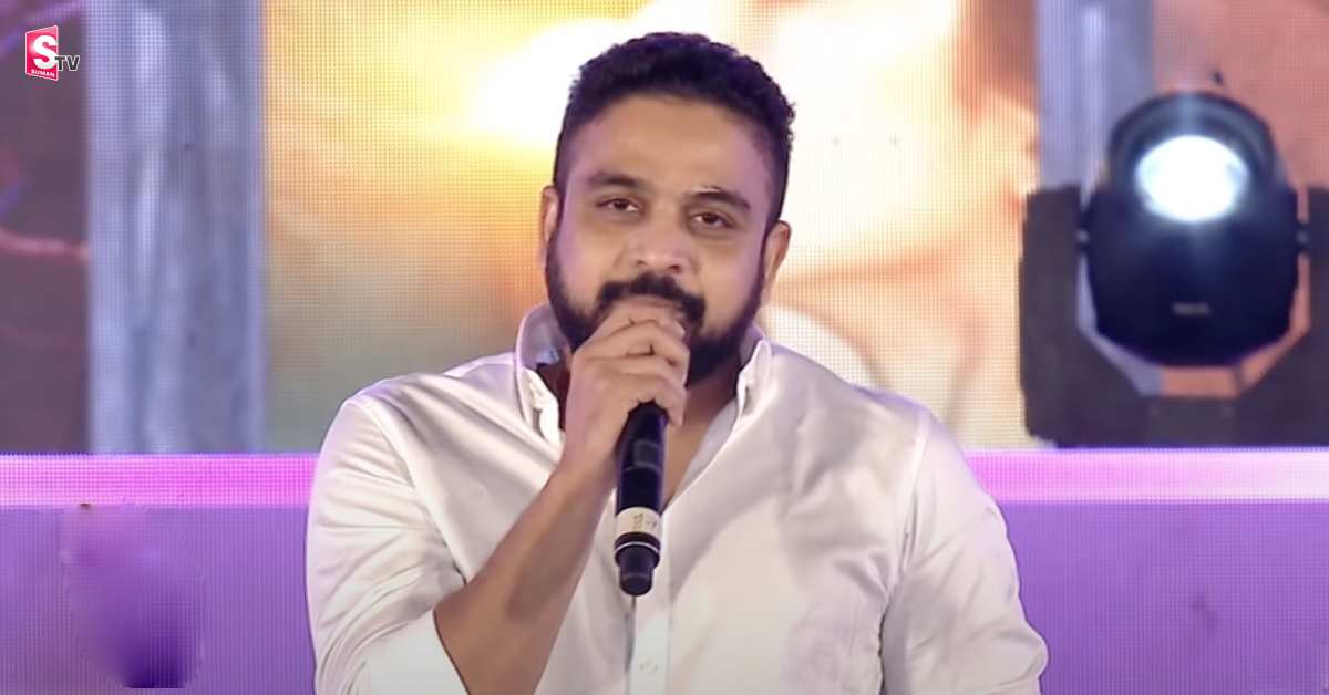 ఆ మాట వినగానే ప్రభాస్ చాలా ఎక్సైట్ అయ్యారు.. డైరెక్టర్ రాధాకృష్ణ!