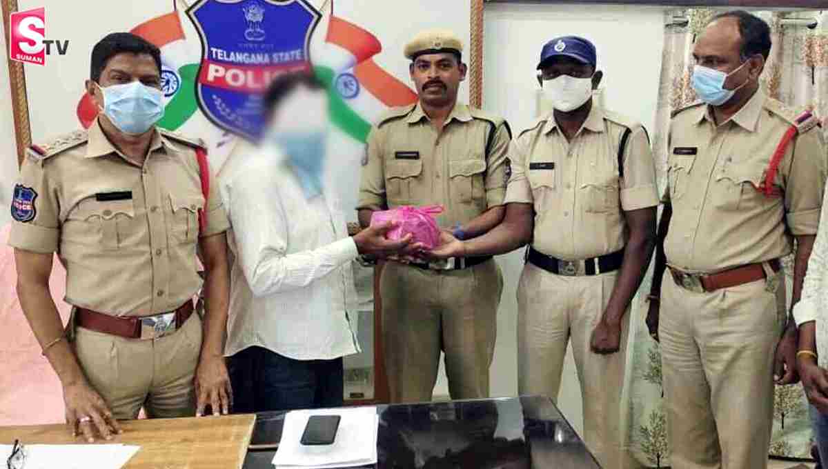 పెద్ద కూతురు పెళ్లి కోసం దాచిన డబ్బుపై రెండో కూతురు కన్ను