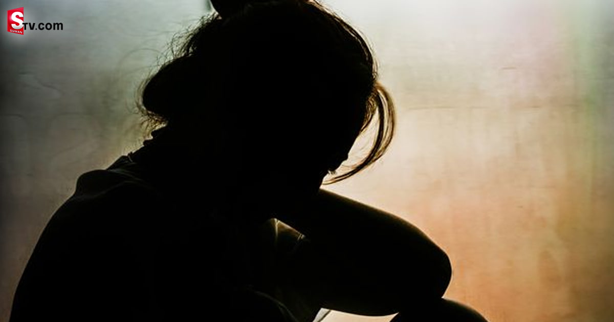 భర్త తల నరికి ఆలయం ముందు పడేసిన భార్య!